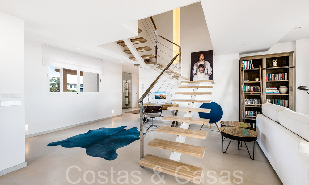 Precioso ático doble con vistas al mar en venta en un complejo de 5 estrellas en Nueva Andalucía, Marbella 66680