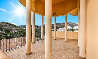 Precioso ático doble con vistas al mar en venta en un complejo de 5 estrellas en Nueva Andalucía, Marbella 66694 