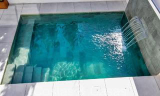 Villa de lujo contemporánea y sostenible con piscina privada en venta en Nueva Andalucía, Marbella 66903 