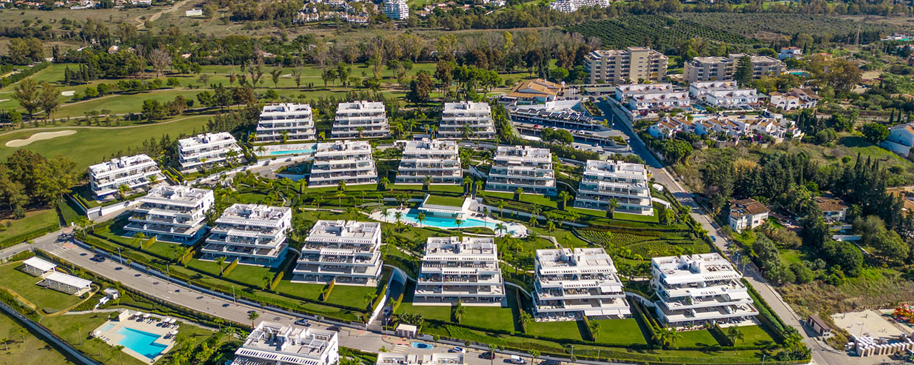 Apartamento de diseño moderno, listo para entrar a vivir, en venta cerca del campo de golf en el triángulo dorado de Marbella - Benahavis - Estepona