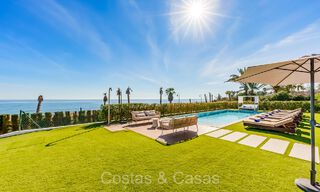 Se vende villa de diseño ultramoderna en primera línea de playa, New Golden Mile, Marbella - Estepona. 72251 