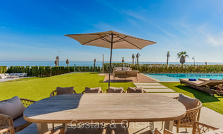 Se vende villa de diseño ultramoderna en primera línea de playa, New Golden Mile, Marbella - Estepona. 72259 