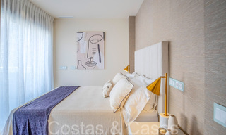 Nueva villa de lujo en primera línea de playa en venta en un exclusivo complejo, New Golden Mile, Marbella 69836 