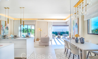 Nueva villa de lujo en primera línea de playa en venta en un exclusivo complejo, New Golden Mile, Marbella 69857 
