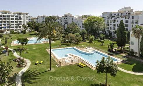 Excelente apartamento de inversión en venta en el centro de Puerto Banús, Marbella 18123