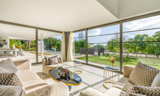 Villa de lujo ultramoderna, lista para entrar a vivir, en venta con vistas al mar en Marbella - Benahavis 68142 