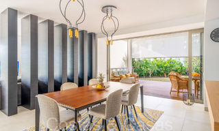 Villa de lujo ultramoderna, lista para entrar a vivir, en venta con vistas al mar en Marbella - Benahavis 68143 