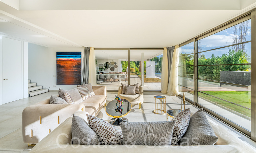 Villa de lujo ultramoderna, lista para entrar a vivir, en venta con vistas al mar en Marbella - Benahavis 68145