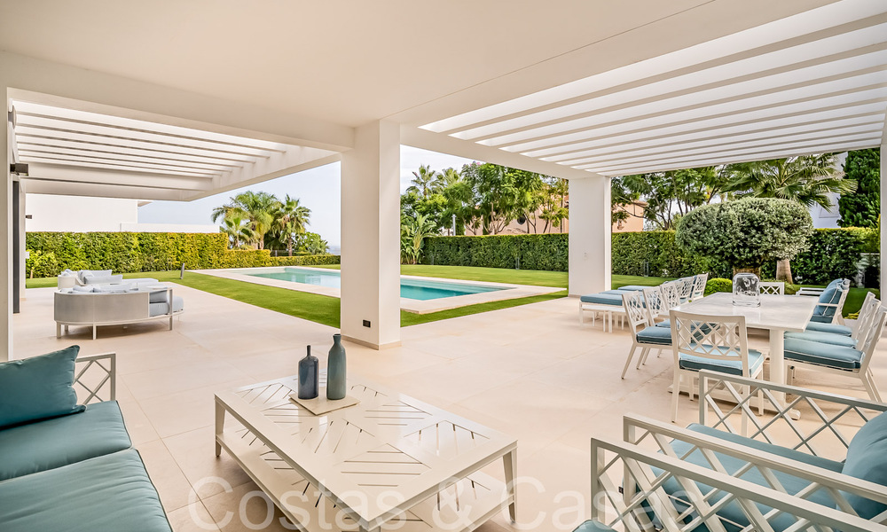 Lista para entrar a vivir, nueva villa moderna en venta en un resort de golf de cinco estrellas en Marbella - Benahavis 71745