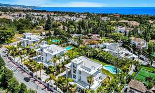 Modernas villas de estilo vanguardista en venta en la prestigiosa Milla de Oro de Marbella 69670 