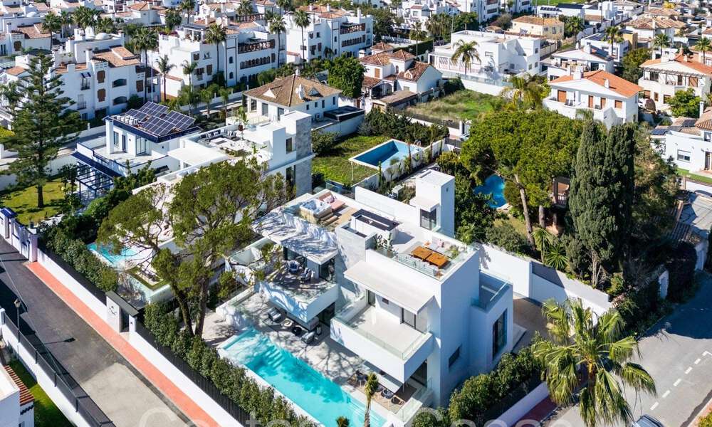 Moderna villa de nueva construcción en venta a poca distancia de la playa en San Pedro de Alcántara, Marbella 71272