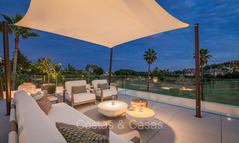 Nueva y ultramoderna villa de lujo en venta con diseño arquitectónico, en primera línea de golf de Los Naranjos en Nueva Andalucía, Marbella 73095