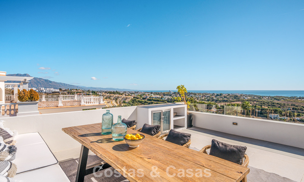 Exclusiva villa de diseño con vistas panorámicas al mar en venta en un resort de golf de cinco estrellas en Marbella - Benahavis 74800