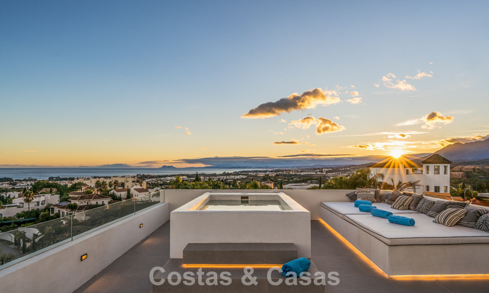 Exclusiva villa de diseño con vistas panorámicas al mar en venta en un resort de golf de cinco estrellas en Marbella - Benahavis 74804