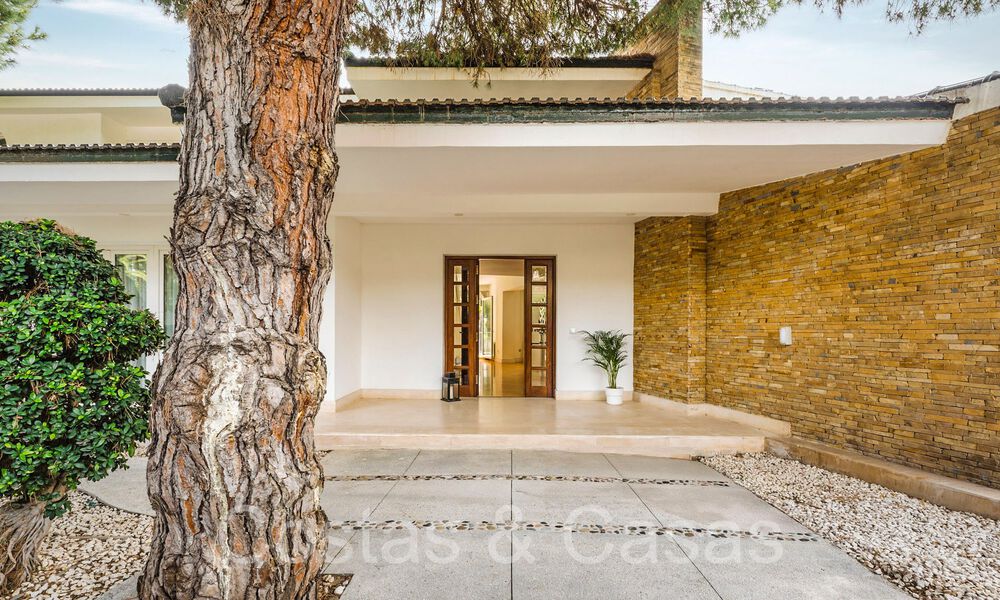 Espaciosa villa de lujo en venta con amplio jardín privado al este de Marbella centro 68882