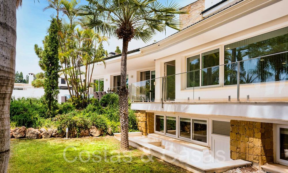 Espaciosa villa de lujo en venta con amplio jardín privado al este de Marbella centro 68887