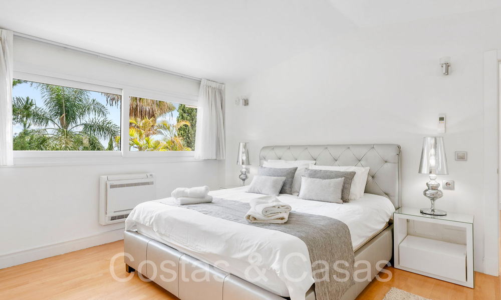 Espaciosa villa de lujo en venta con amplio jardín privado al este de Marbella centro 68918