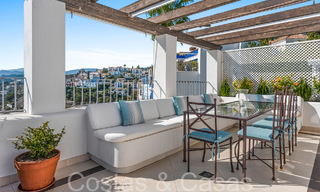 Ático en venta con vistas panorámicas al mar en las colinas de Marbella - Benahavis 67401 