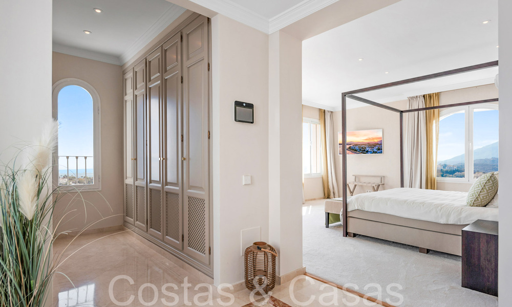 Ático en venta con vistas panorámicas al mar en las colinas de Marbella - Benahavis 67410