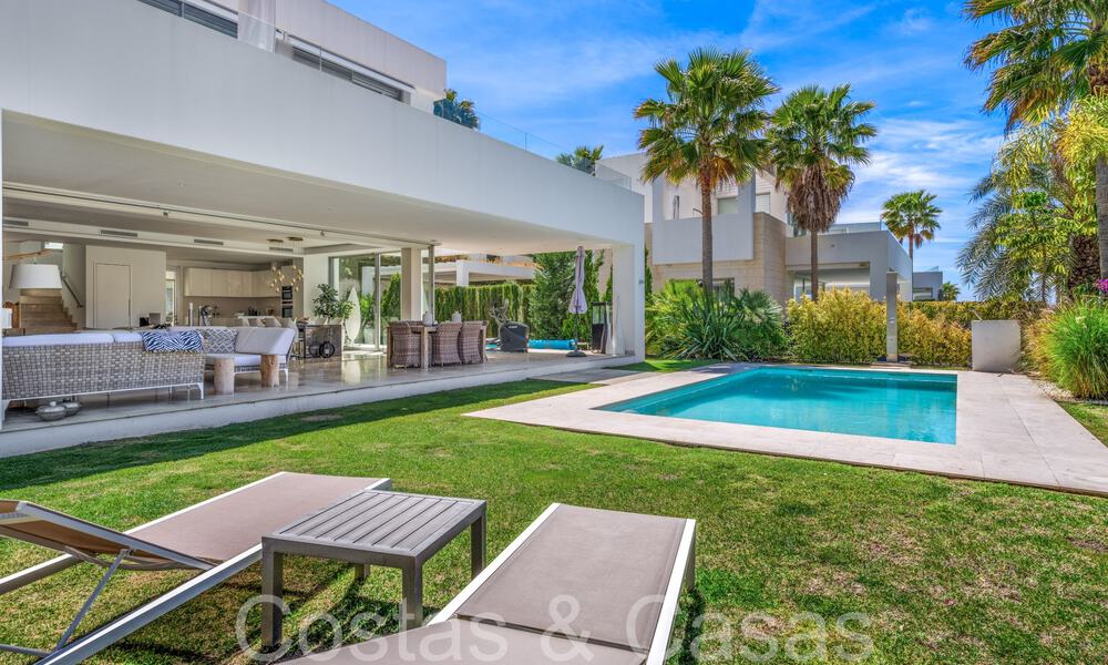 Villa de lujo modernista en venta en zona natural muy deseada al este de Marbella centro 68178