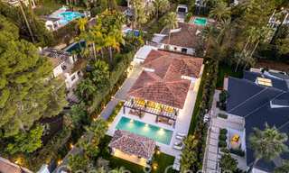 Sofisticada villa mediterránea de una sola planta en venta a pocos pasos del campo de golf Las Brisas en Nueva Andalucía, Marbella 67496 