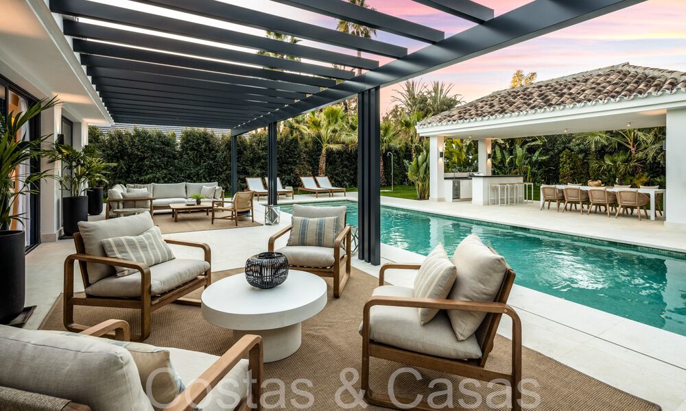 Sofisticada villa mediterránea de una sola planta en venta a pocos pasos del campo de golf Las Brisas en Nueva Andalucía, Marbella 67497