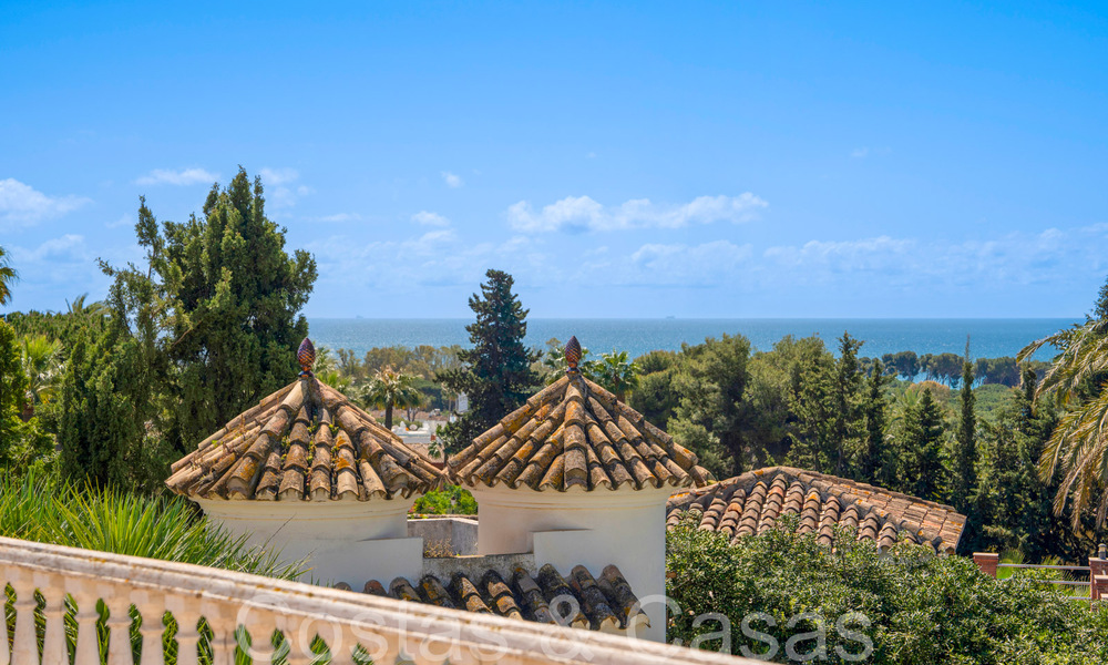 Villa de lujo con encanto andaluz en venta en una urbanización privilegiada cerca de los campos de golf en Marbella - Benahavis 67621