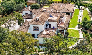 Gran finca andaluza en venta en una parcela elevada de 5 hectáreas en las colinas del este de Marbella 67556 