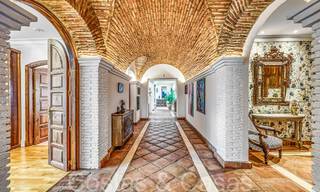 Gran finca andaluza en venta en una parcela elevada de 5 hectáreas en las colinas del este de Marbella 67593 