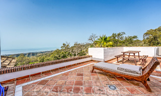 Gran finca andaluza en venta en una parcela elevada de 5 hectáreas en las colinas del este de Marbella 67600 