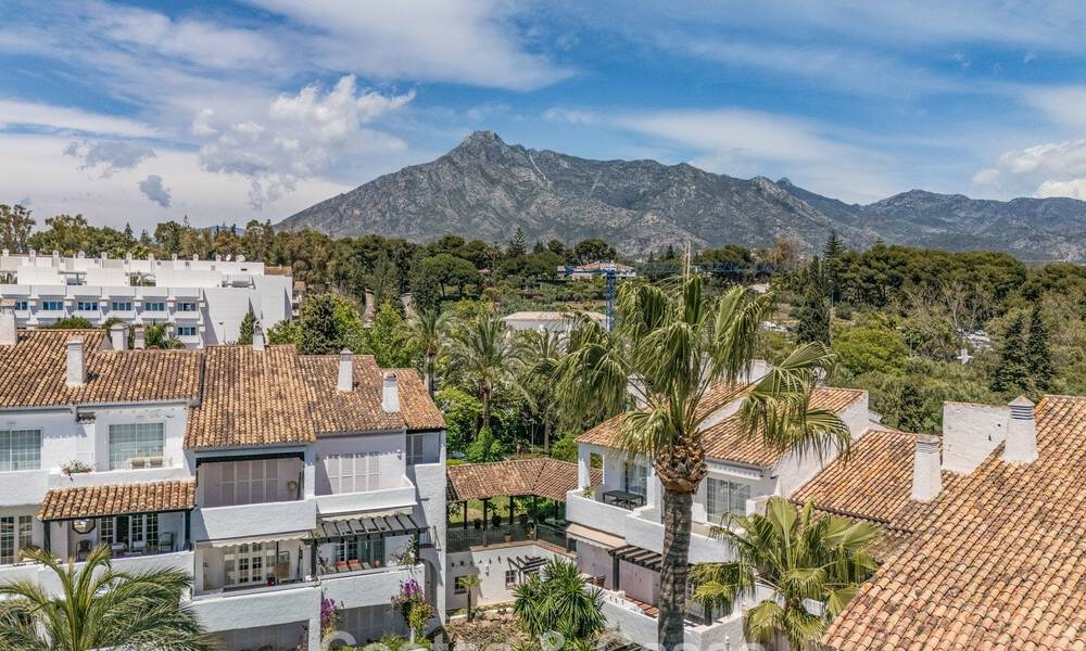 Amplio ático en venta situado en Puente Romano en la Milla de Oro de Marbella 67882