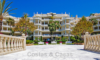 Sofisticado apartamento reformado en venta en Las Dunas Park, un exclusivo resort de playa entre Marbella y Estepona 67966 