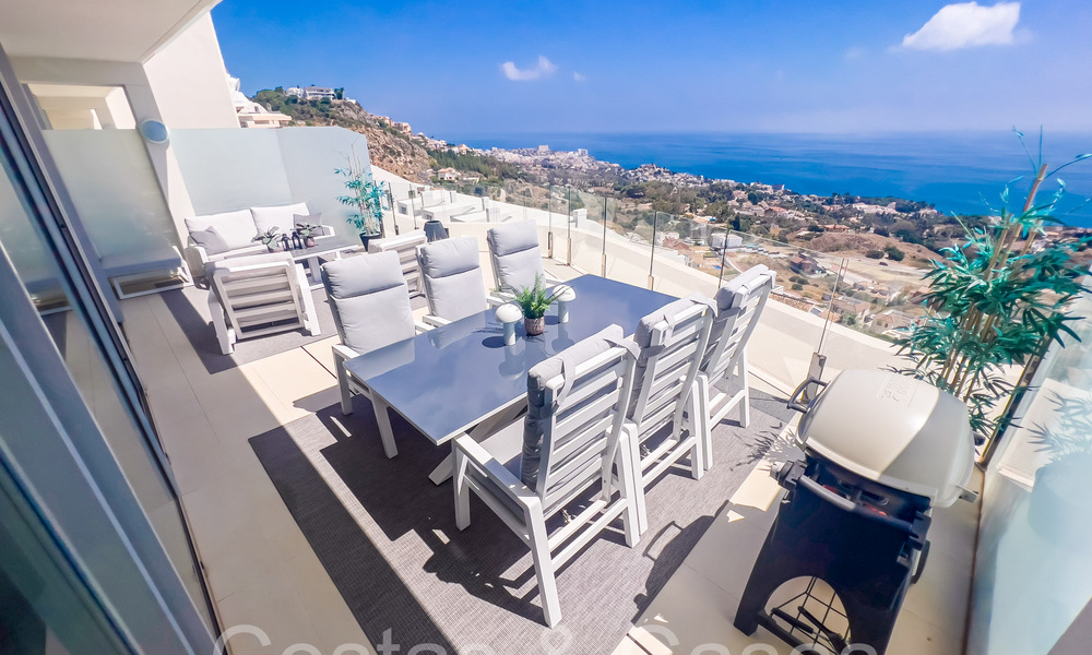 Lujoso y moderno ático dúplex con vistas panorámicas al mar en venta en Benalmádena, Costa del Sol 68029