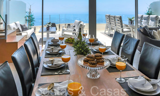 Lujoso y moderno ático dúplex con vistas panorámicas al mar en venta en Benalmádena, Costa del Sol 68039 