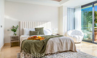 Lujoso apartamento en venta con vistas panorámicas al mar despejadas en Nueva Andalucía, Marbella 68110 