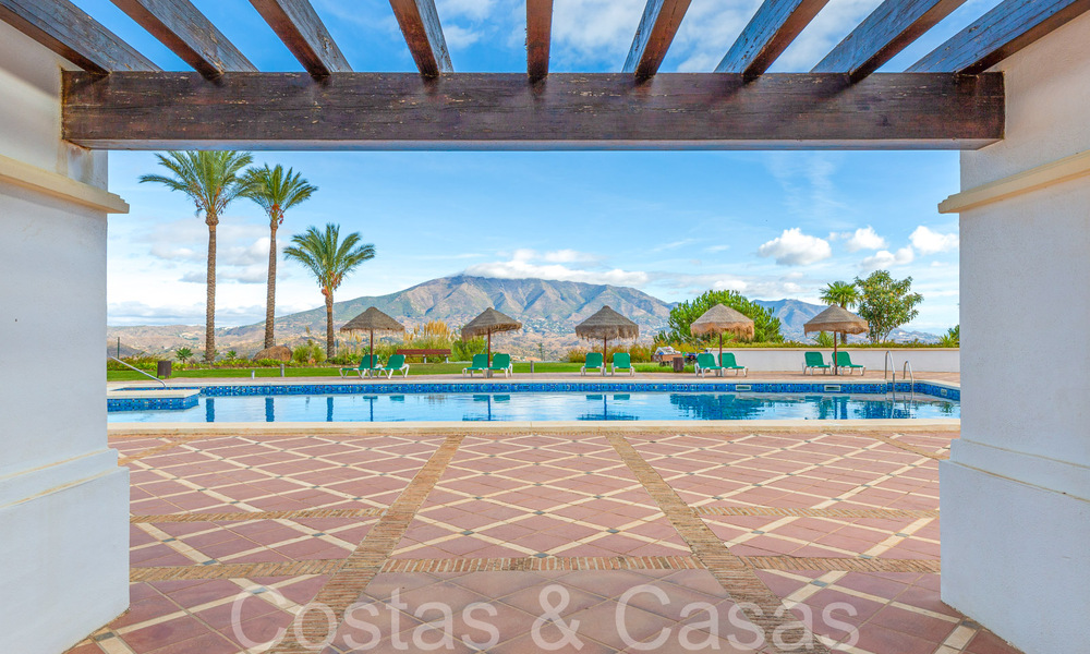 Elegante ático con preciosas vistas en venta en un exclusivo complejo de golf en Mijas, Costa del Sol 68263