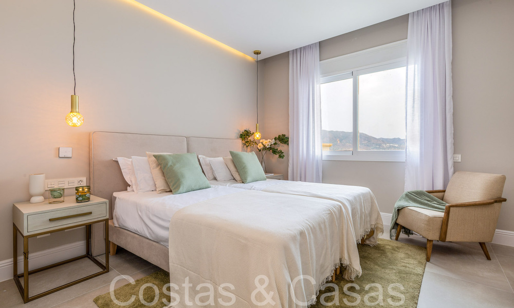 Elegante ático con preciosas vistas en venta en un exclusivo complejo de golf en Mijas, Costa del Sol 68270