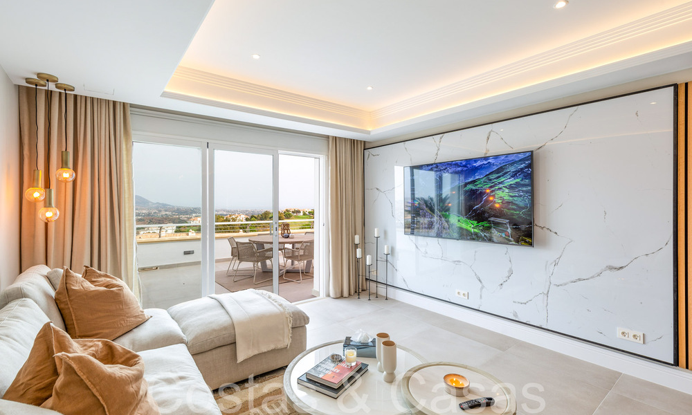 Elegante ático con preciosas vistas en venta en un exclusivo complejo de golf en Mijas, Costa del Sol 68281