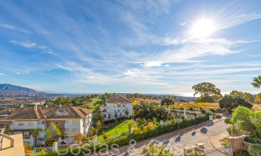 Elegante ático con preciosas vistas en venta en un exclusivo complejo de golf en Mijas, Costa del Sol 68302