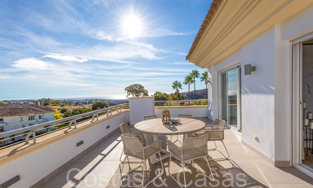 Elegante ático con preciosas vistas en venta en un exclusivo complejo de golf en Mijas, Costa del Sol 68306