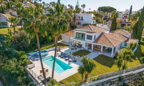 Villa de lujo contemporánea renovada en venta, primera línea de golf en Nueva Andalucía, Marbella 68222