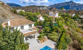 Villa de lujo lista para entrar a vivir en venta, en primera línea de golf en La Quinta, Benahavis - Marbella 68260 