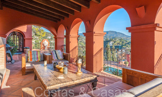 Majestuosa villa andaluza de lujo en venta rodeada de naturaleza en El Madroñal, Benahavis - Marbella 68504 