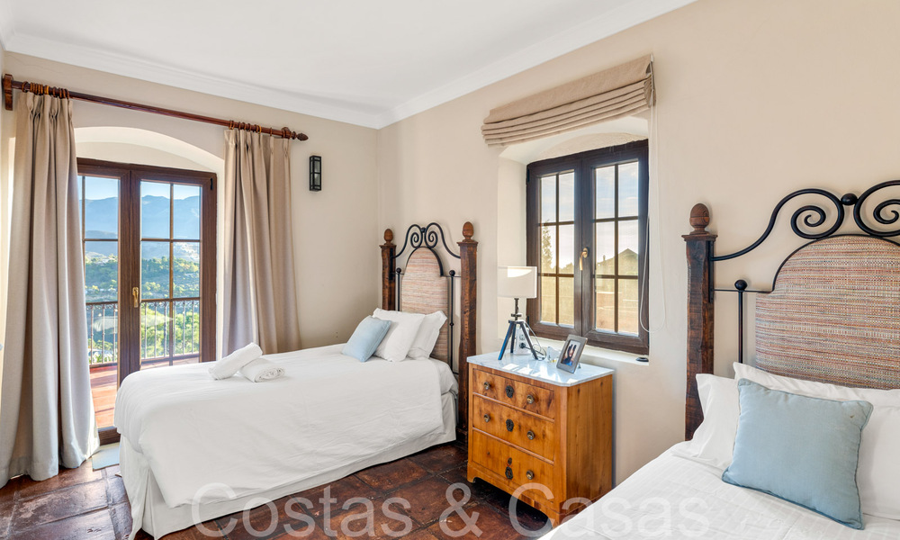 Majestuosa villa andaluza de lujo en venta rodeada de naturaleza en El Madroñal, Benahavis - Marbella 68506
