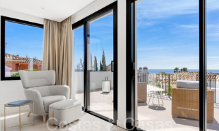 Lista para entrar a vivir, elegante villa de lujo mediterránea en venta, cerca de la playa al este del centro de Marbella 68632 