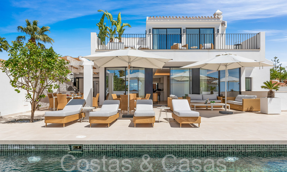 Lista para entrar a vivir, elegante villa de lujo mediterránea en venta, cerca de la playa al este del centro de Marbella 68651