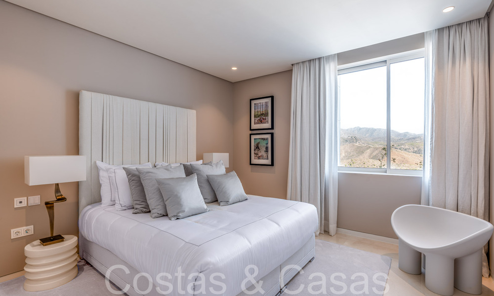 Listo para entrar a vivir! Apartamento contemporáneo con jardín y preciosas vistas al mar en venta, a poca distancia en coche del centro de Marbella 68663