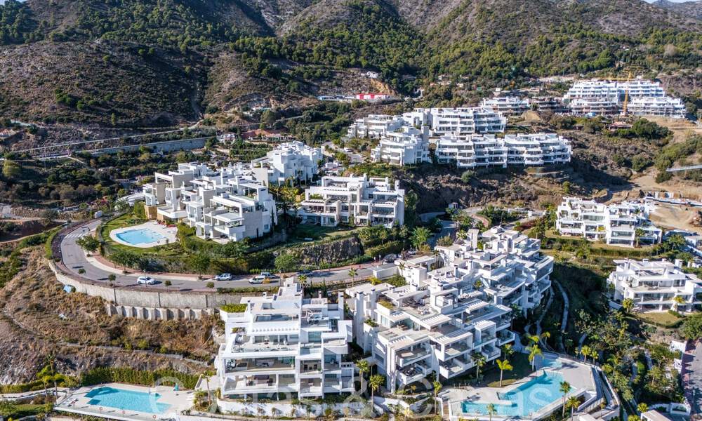 Listo para entrar a vivir! Apartamento contemporáneo con jardín y preciosas vistas al mar en venta, a poca distancia en coche del centro de Marbella 68669