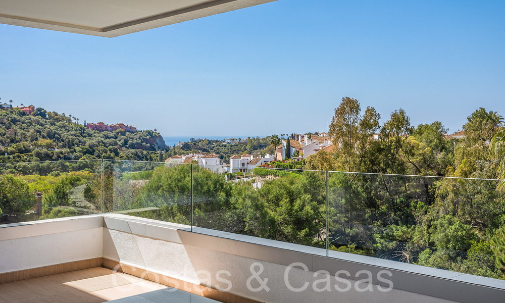 Listo para entrar a vivir, moderno apartamento en venta con vistas panorámicas en el exclusivo Benahavis - Marbella 68532