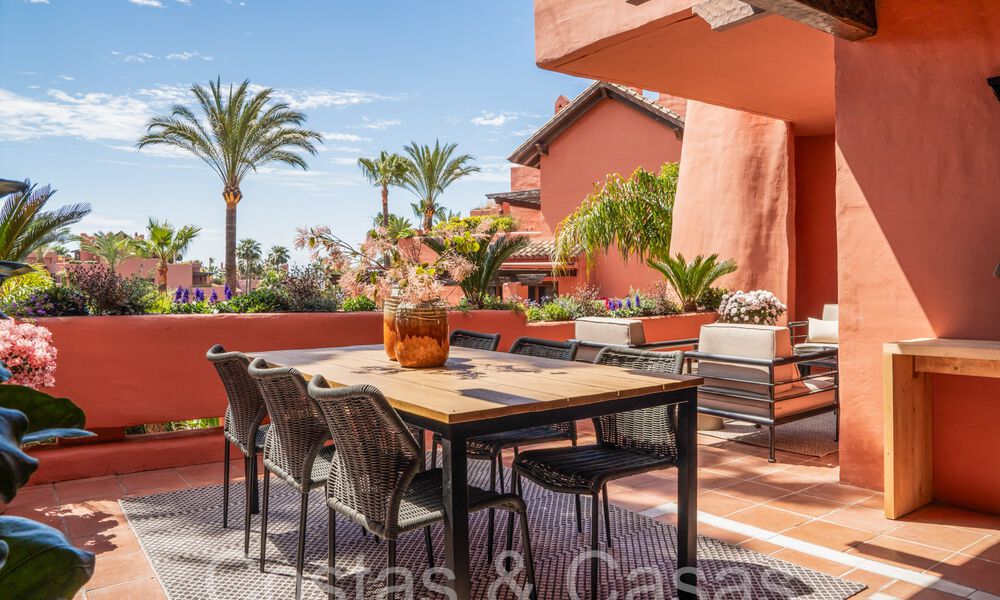 Lujoso apartamento de 3 dormitorios en venta en un complejo de playa en la Nueva Milla de Oro entre Marbella y Estepona 68747